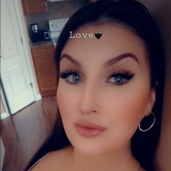 Meet your Posher, Paige - Picture 1 of 1